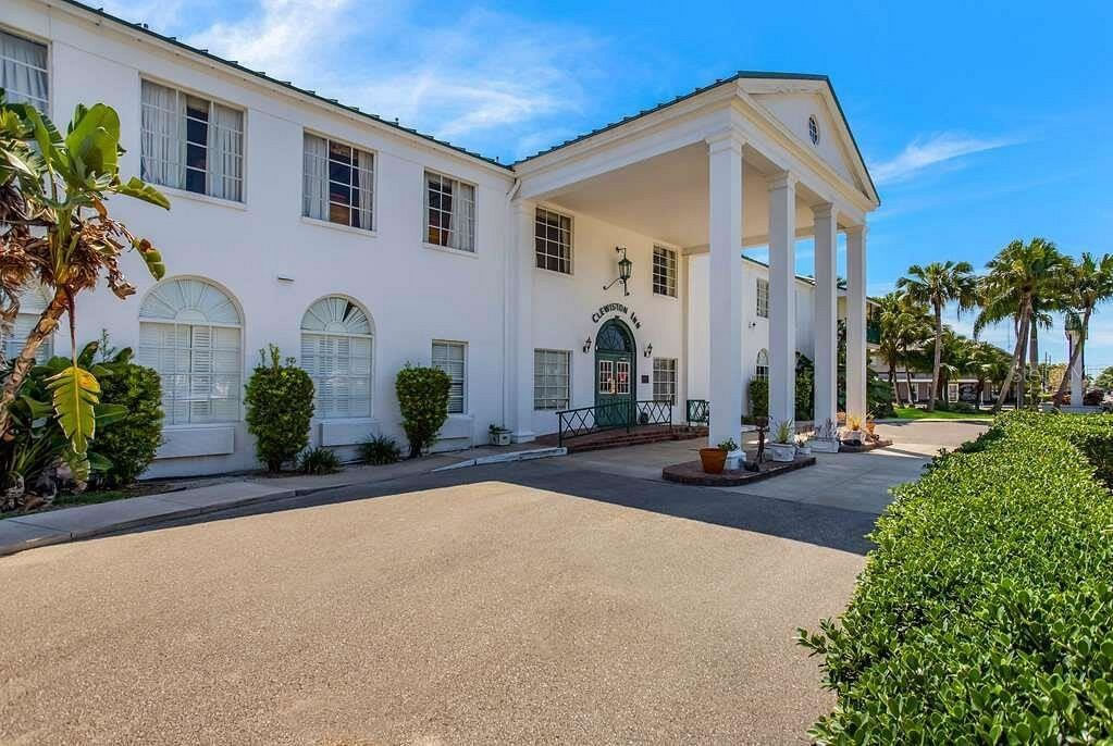 Classic 52 Room Hotel For Sale in Central Florida