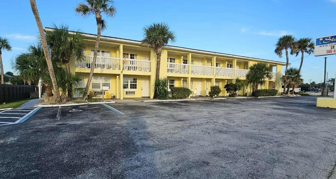 16 Unit Motel For Sale - Daytona Beach, FL - across street from the beach - $2,100,000